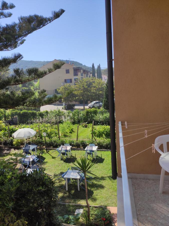 Hotel Imperia Marciana Marina  Exteriör bild